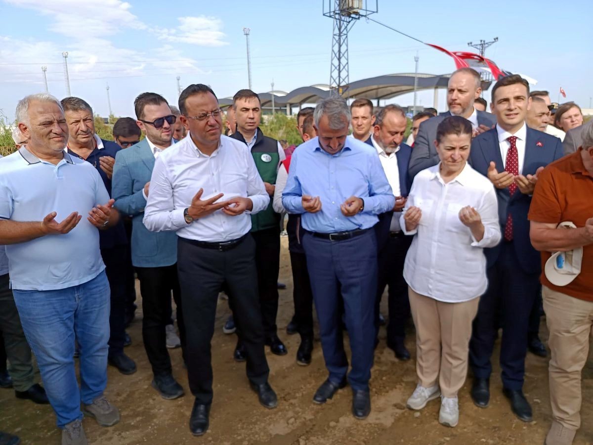 Bakan Yardımcısı Gizligider İpsala'da Çeltik Hasadına Katıldı