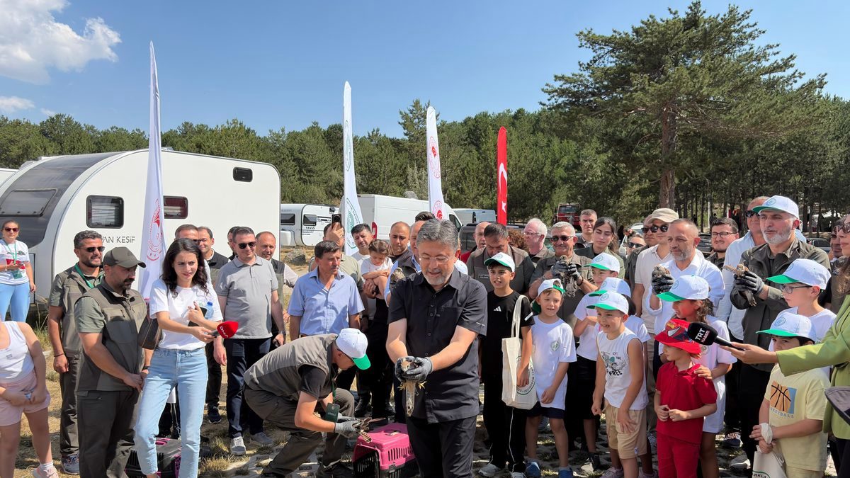 Bakan Yumaklı: Aile Kampı’na 40 bin kişi katıldı, milli park sayısını 696’ya çıkardık