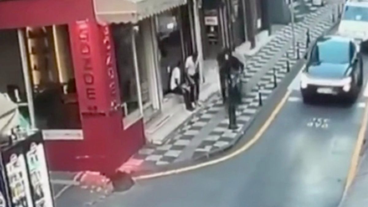 Bartın'da polisten kaçan motosikletli vali yardımcısına çarptı