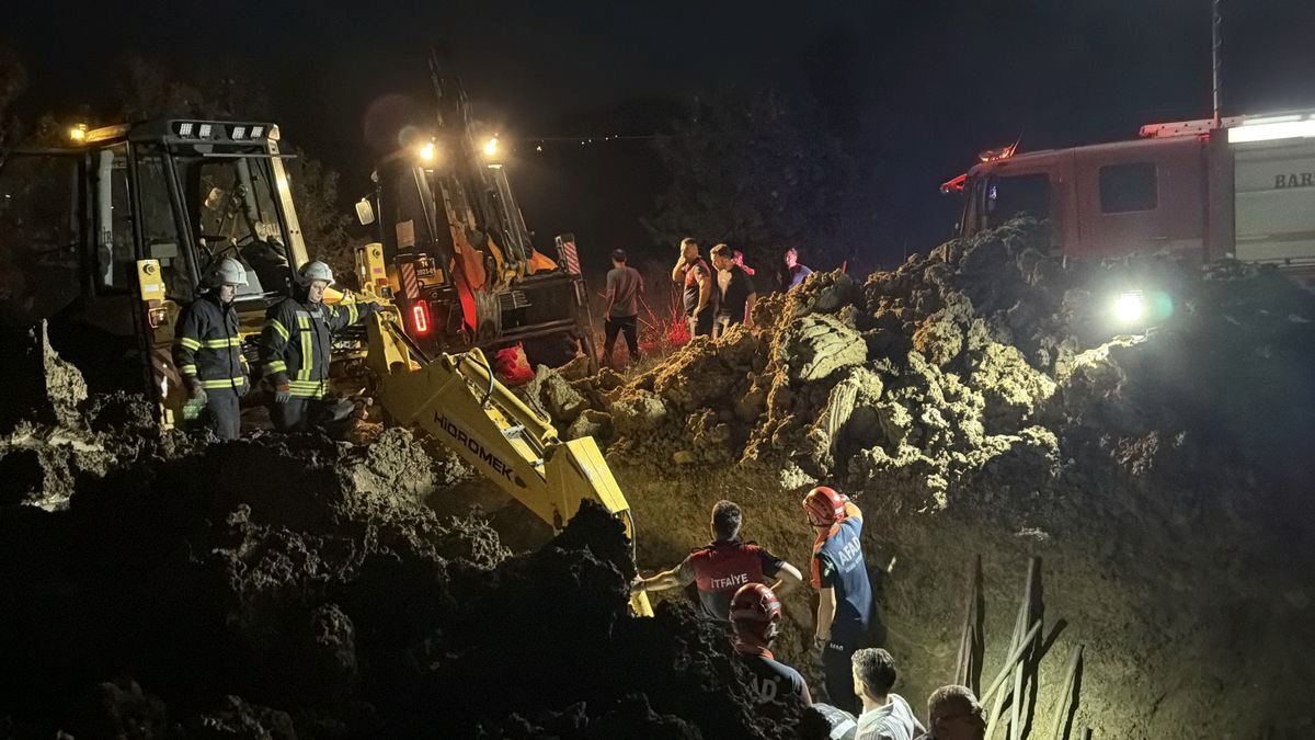 Bartın'da su kuyusunda göçük: baba ve oğlu yaralı kurtarıldı