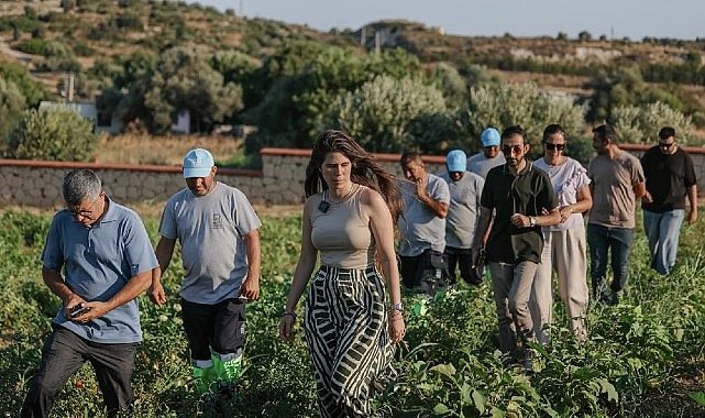 Başkan Denizli'den Çeşme'nin Yerel Değerlerine Tarımsal Destek