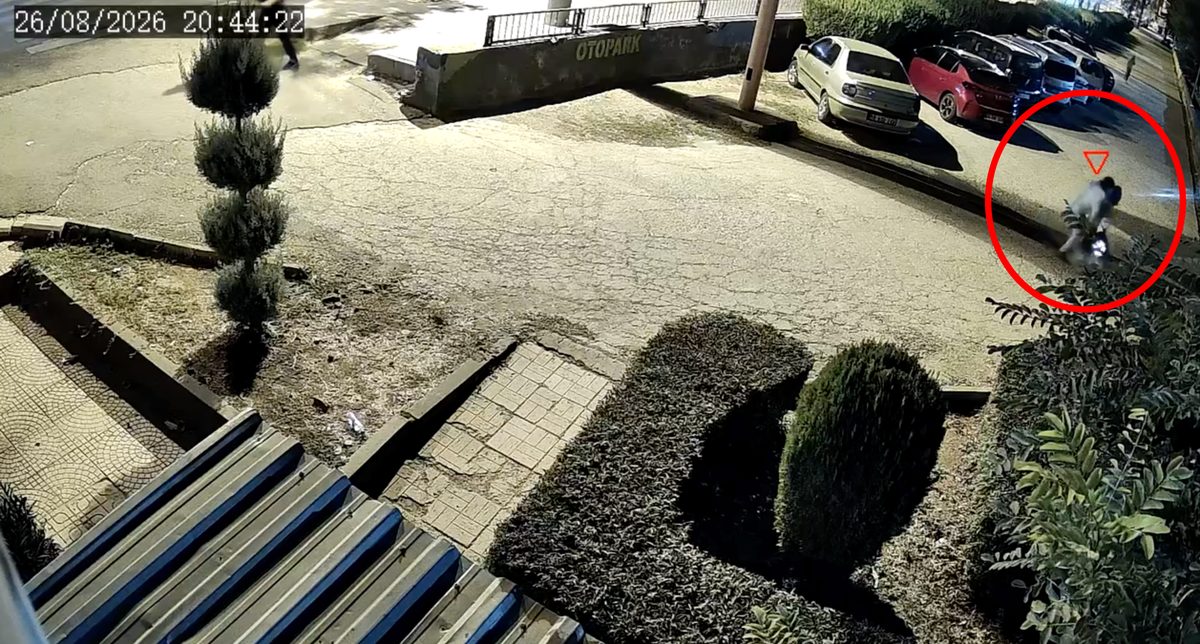 Boşanma Aşamasındaki Eşini Parkta Vurarak Öldürdü: Çocuğunu Alıp Kaçtı