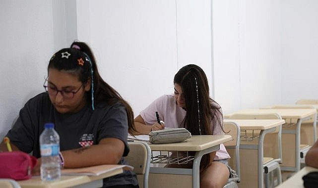 Didim Belediyesi Eğitim Destek Atölyesi'nde Matematik Eğitimi