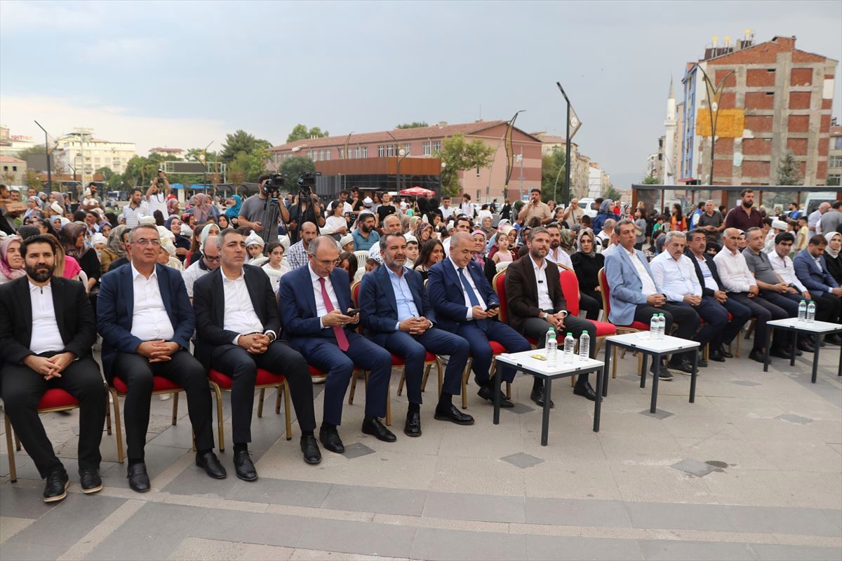 Elazığ'da 80 çocuk sünnet şöleniyle buluştu