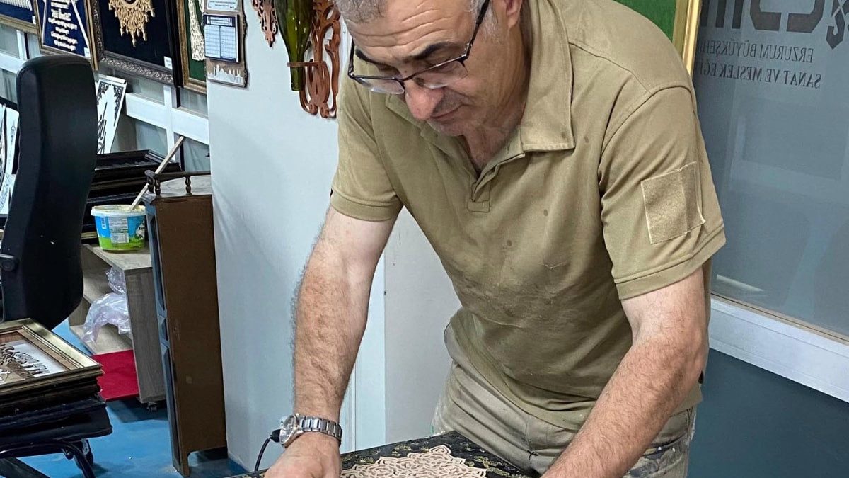 Erzurum'da Naht sanatını gelecek nesillere aktarıyor