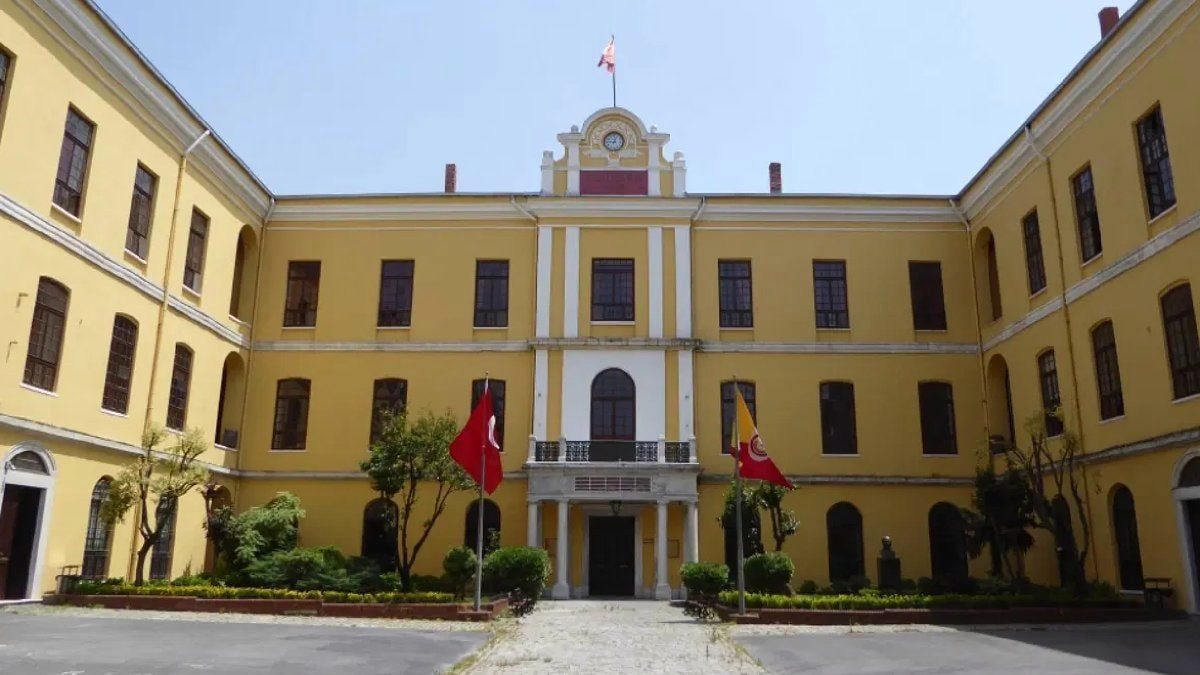 Galatasaray Lisesi'ne girişte yeni dönem: Sınav şartı getirildi