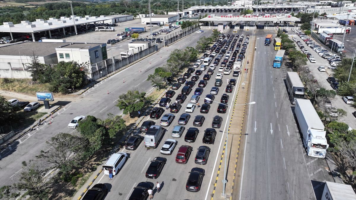 Gurbetçilerin Dönüş Yolculuğu Sürüyor