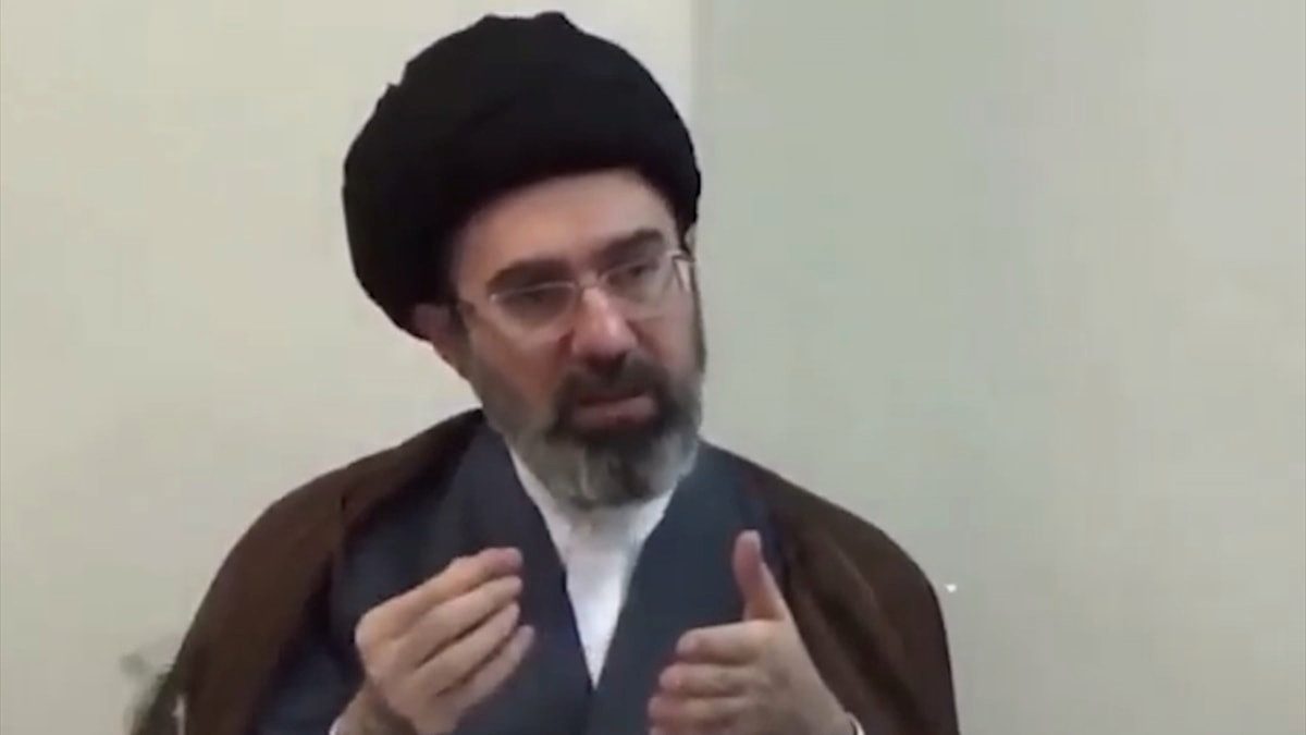 İran, Mücetba Hamaney'in görüntülerini yayınladı