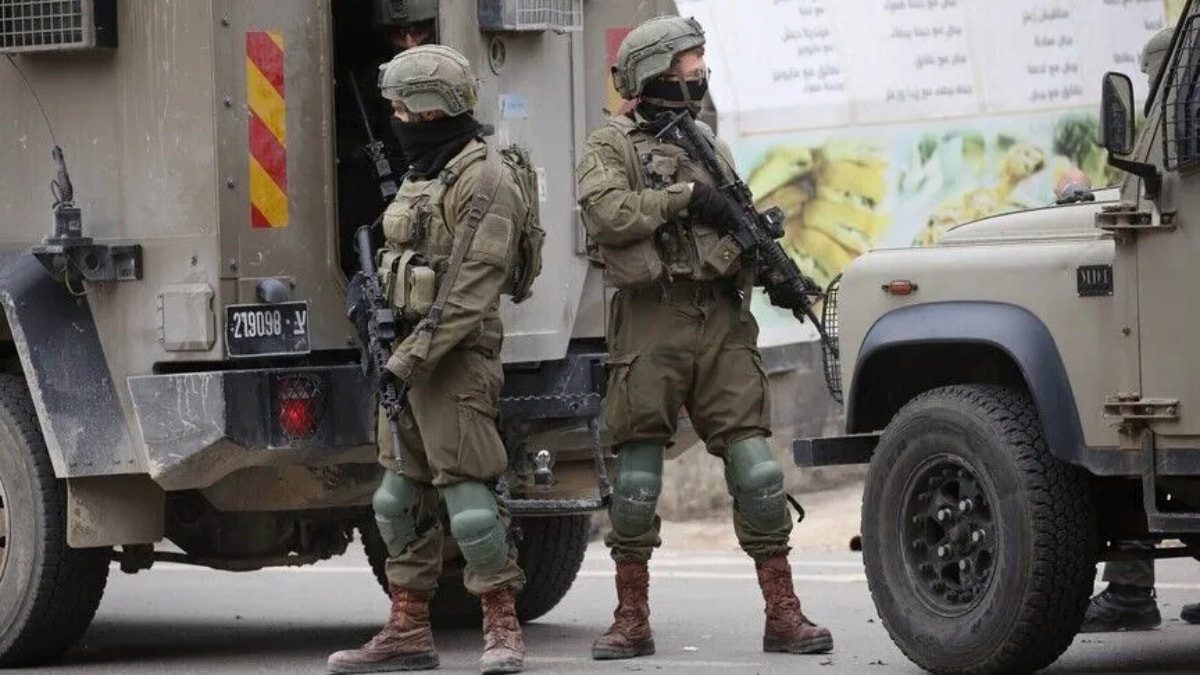 İsrail, Batı Şeria'da hastanelere saldırıyor