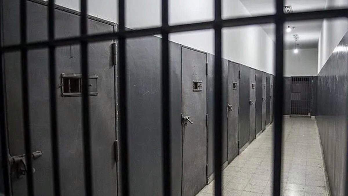 İsrail hapishanelerindeki kötü muamele: Filistinli esir tek tek anlattı