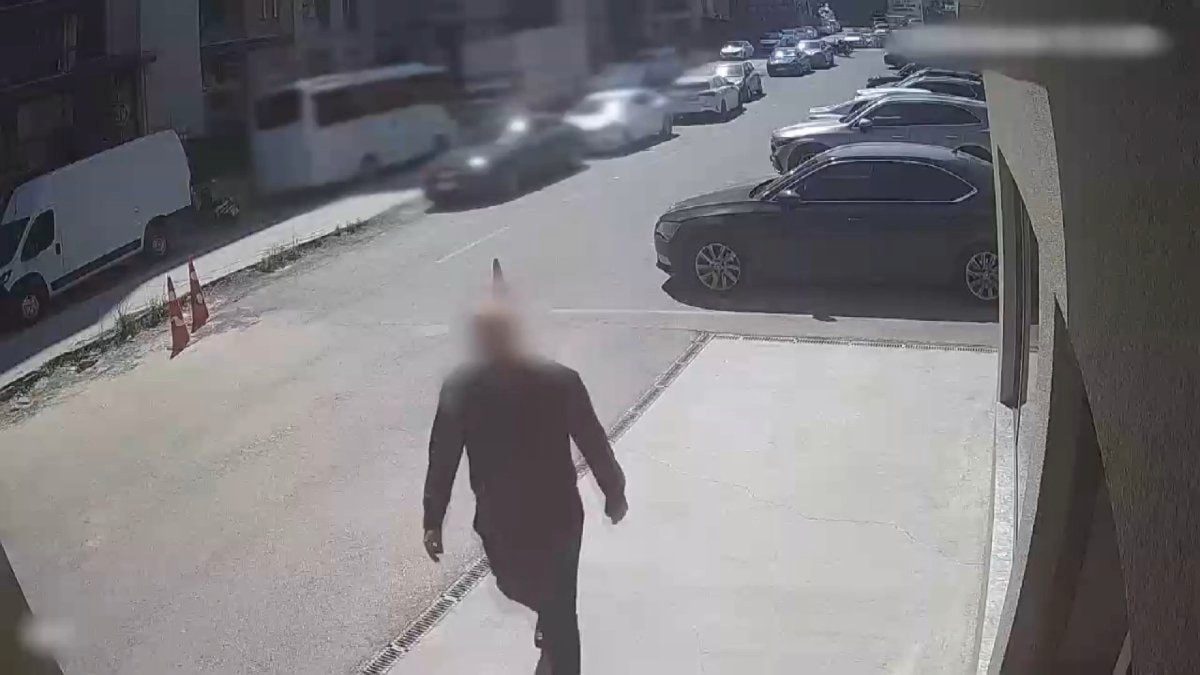 İstanbul'da pusetteki bebekle uyuşturucu kuryeliği yapan kadın yakalandı