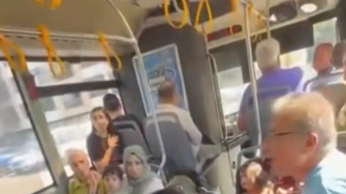 İzmir'de otobüste "gavur" tartışması