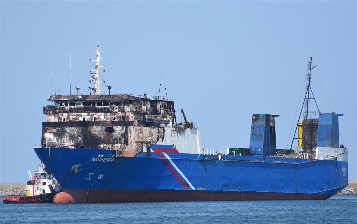 Karadeniz'de saldırıya uğrayan NADEZHDA gemisi Samsun'da