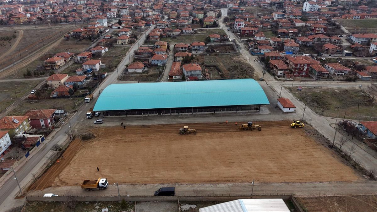 Kırıkkale'de kapalı semt pazarları yenileniyor