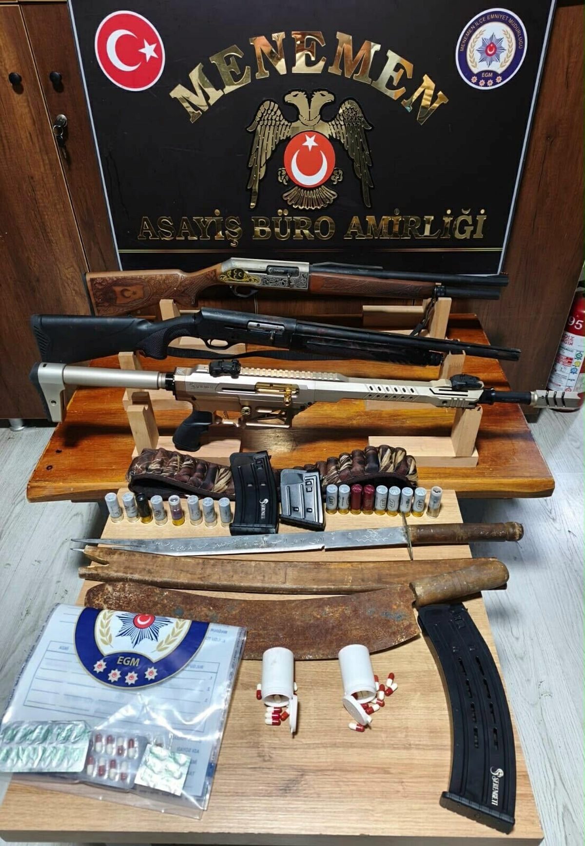 Menemen'de Güvercin Kavgası Kanlı Bitti: 13 Yaralı, 4 Tutuklama
