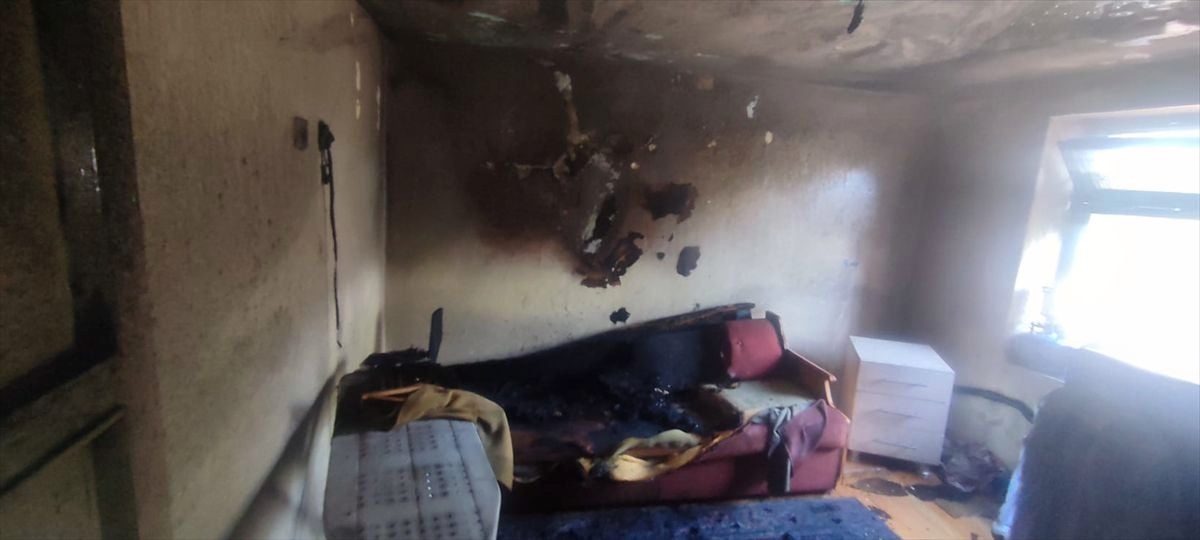 Menteşe'de Ev Yangını: Ütü Unutkanlığı Korkuttu