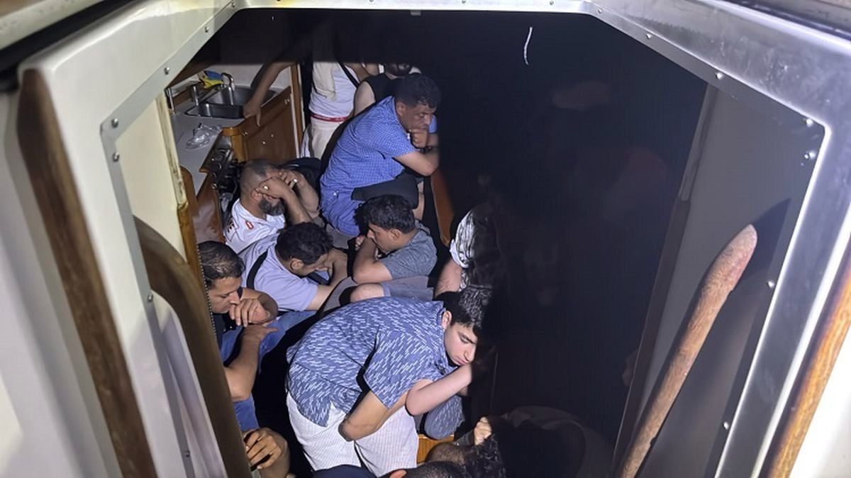 Menteşe'de Göçmen Kaçakçılığı Operasyonu: 2 Organizatör ve 40 Kaçak Göçmen Yakalandı
