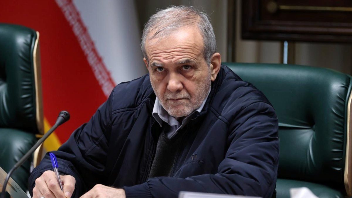 Mesud Pezeşkiyan: Düşman, ülkeyi içeriden çökertmeyi hedefliyor
