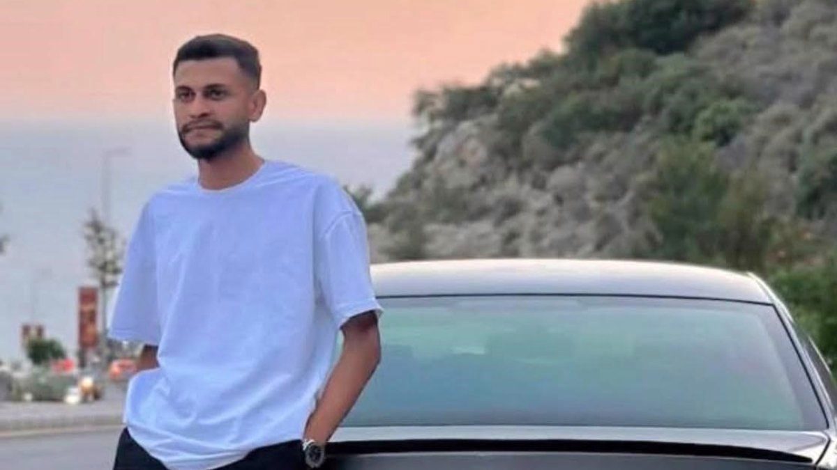 Muğla'da otomobiller çarpıştı: Motosikletli öldü, 2 polis yaralandı