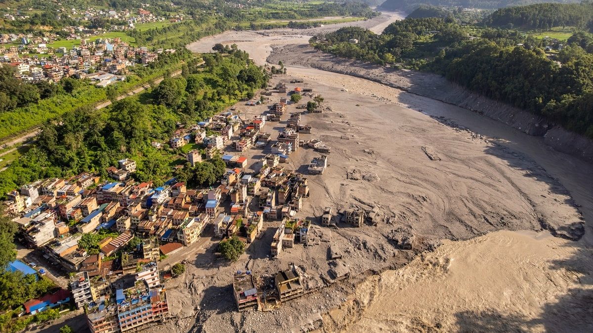 Nepal'de sel felaketinde ölenlerin sayısı 804'e yükseldi