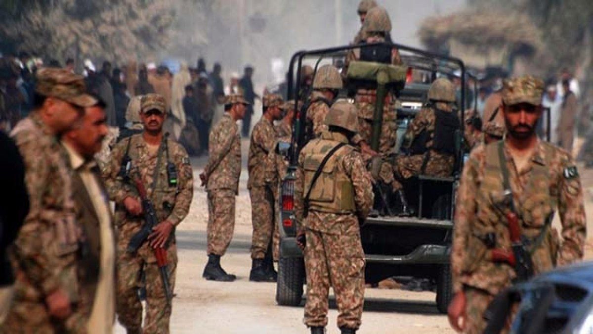 Pakistan'da geniş çaplı terör operasyonu: 54 gözaltı