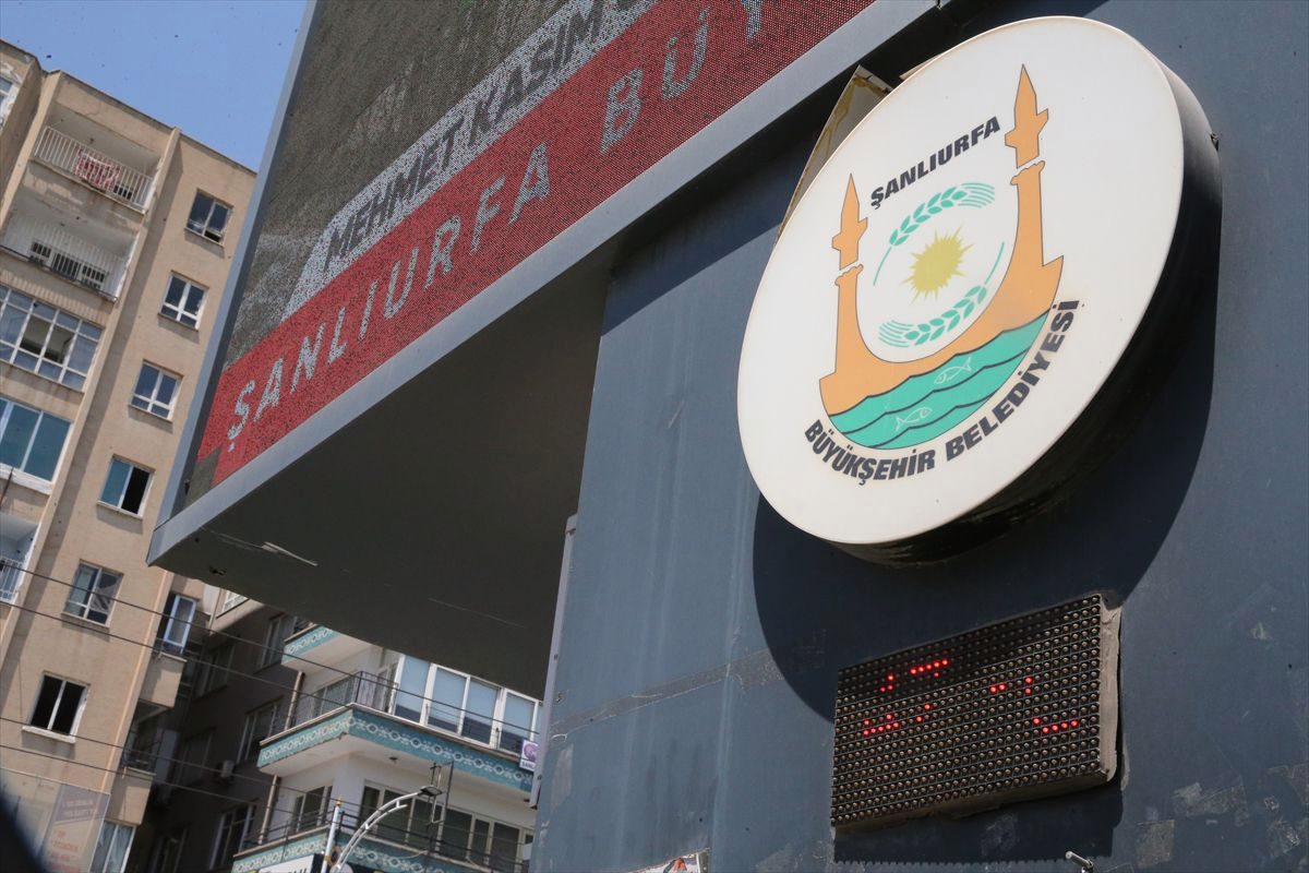 Şanlıurfa'da 50 Derece Sıcakta Asfalt Mesaisi