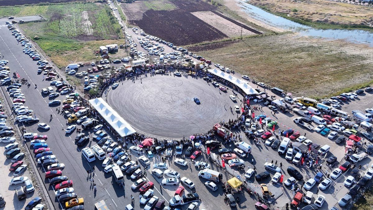 Sivas’ta drift heyecanı: Modifiye araç tutkunları buluştu
