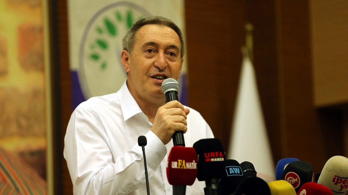 Tuncer Bakırhan, Şanlıurfa'da "Barış ve Demokratik Toplum Buluşmaları"na katıldı