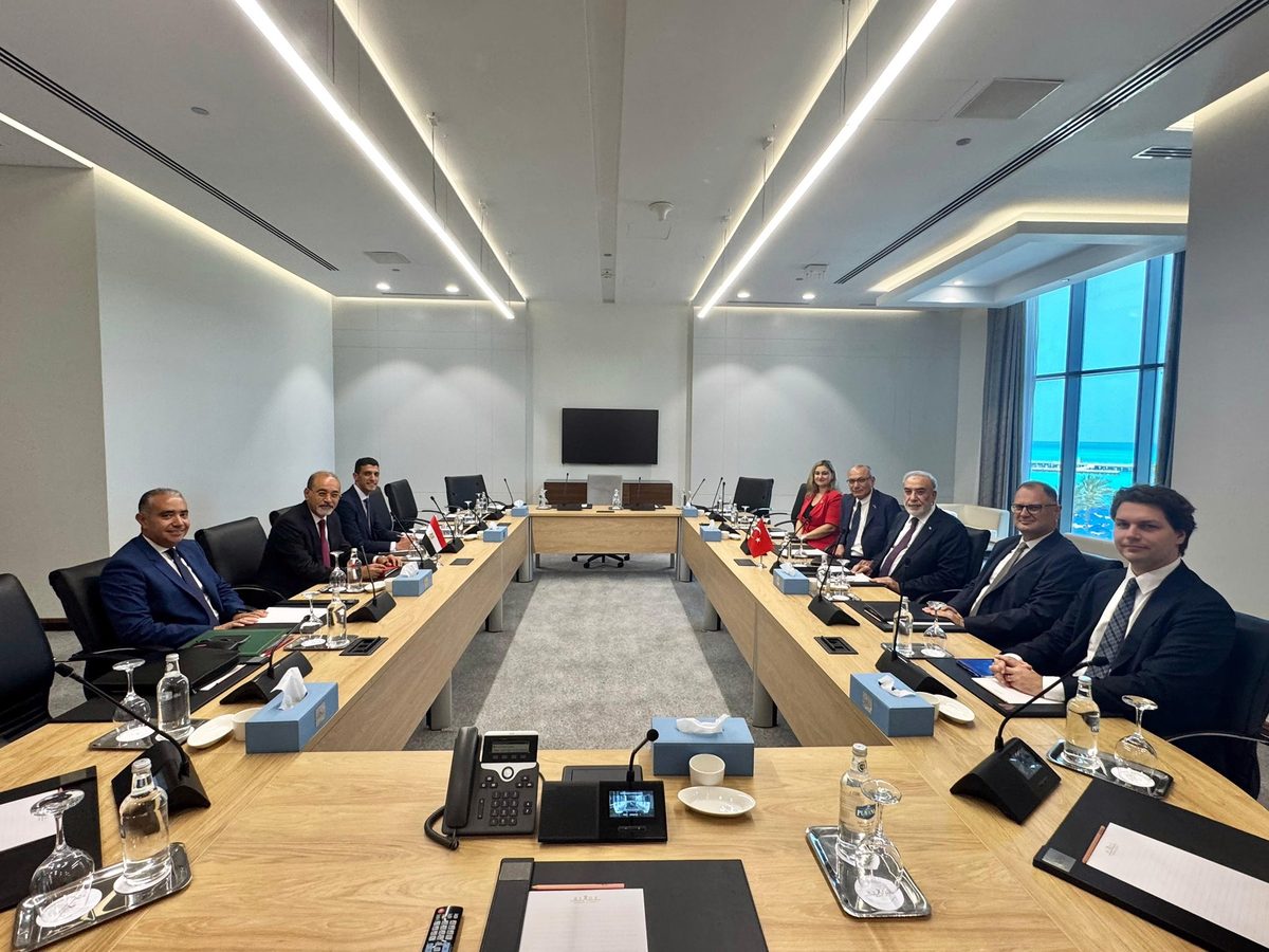 Türkiye ve Mısır'dan El Alameyn'de kritik görüşme