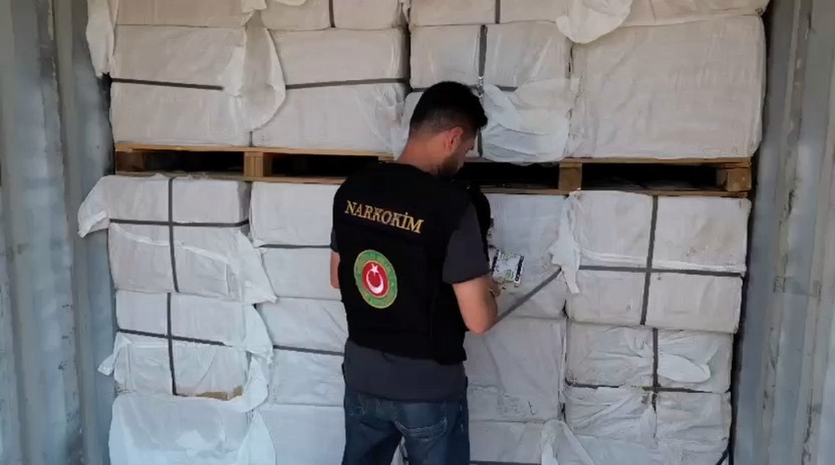 Gümrükler Muhafaza, Mersin'de 3 operasyonda 1 ton 716,5 kilo pregabalin yakaladı