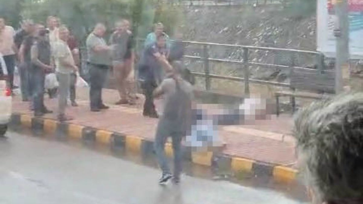 Hatay'da sokak ortasında husumetlisi tarafından vurularak öldürüldü