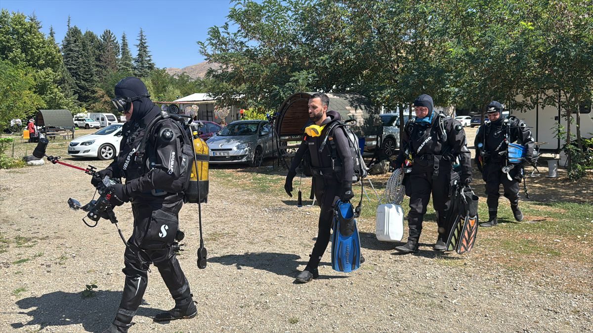 Hazar Gölü'ndeki Batık Şehirde Deprem Tahribatı