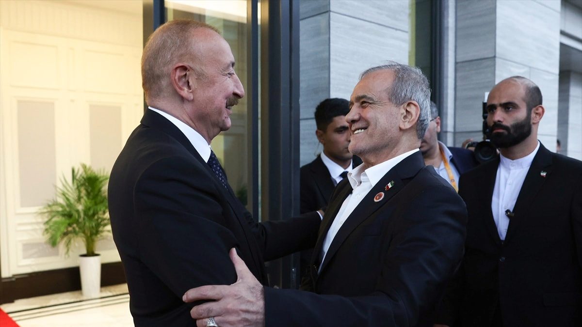 İlham Aliyev ve İran Cumhurbaşkanı Pezeşkiyan Bişkek’te bir araya geldi