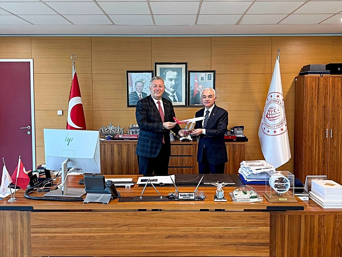 Kırklareli Valisi Turan'dan Ulaştırma ve Altyapı Bakanlığı 1. Bölge Müdürlüğüne ziyaret