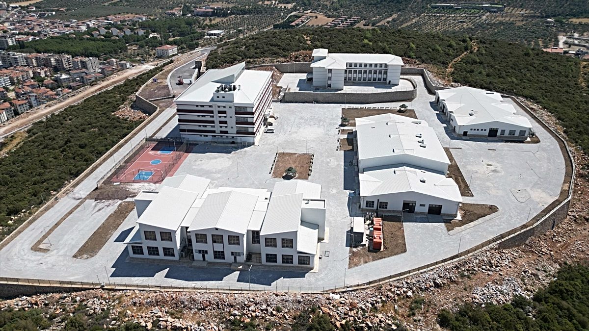 Milas Mesleki ve Teknik Anadolu Lisesinin adı Şehit Emrah Kuran olarak değiştirildi