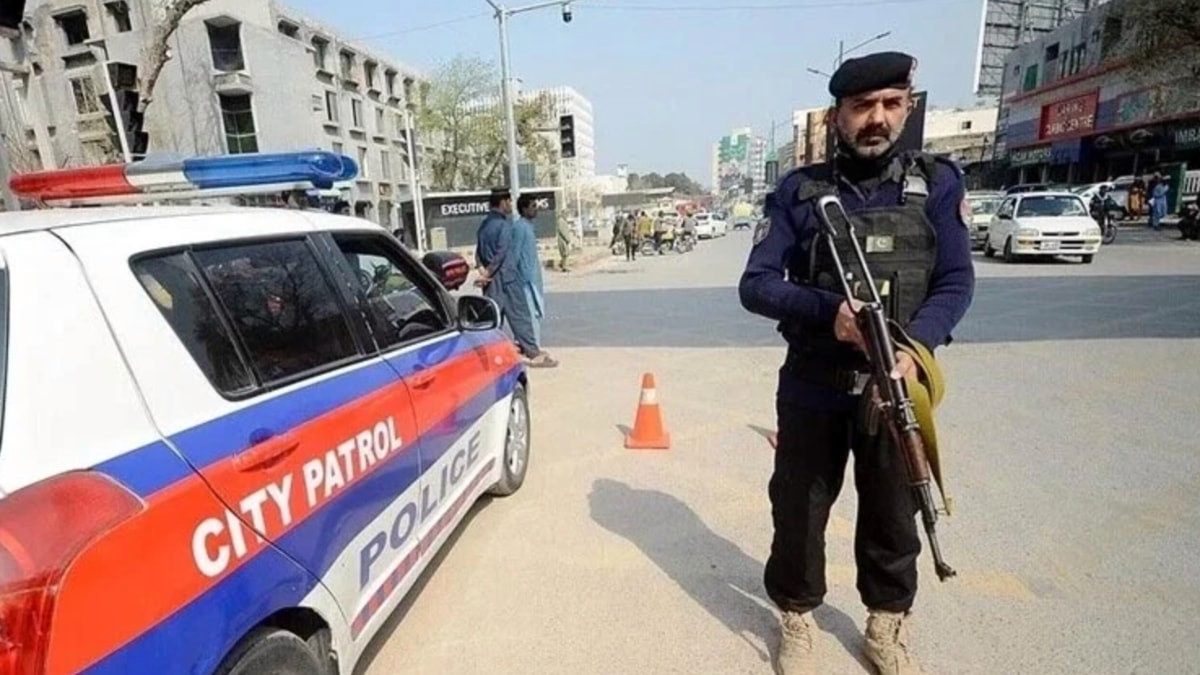 Pakistan’da intihar saldırısı: 11 ölü