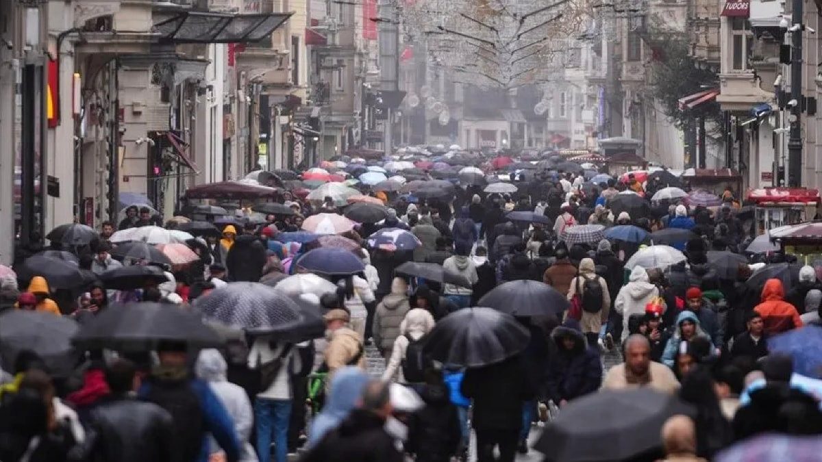 Sıcaklıklar düşüyor: İstanbul'da 4 gün yağmur etkili olacak