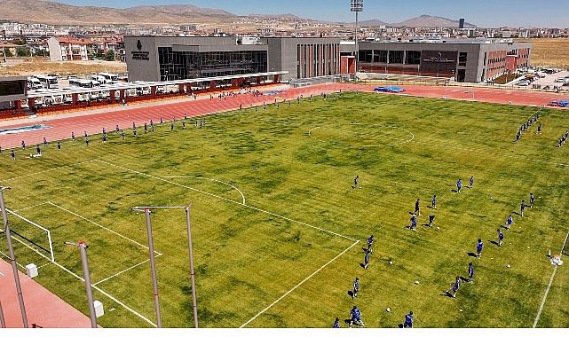 Sporcu Seçme ve Yetiştirme Merkezi misafirlerini ağırlamaya devam ediyor