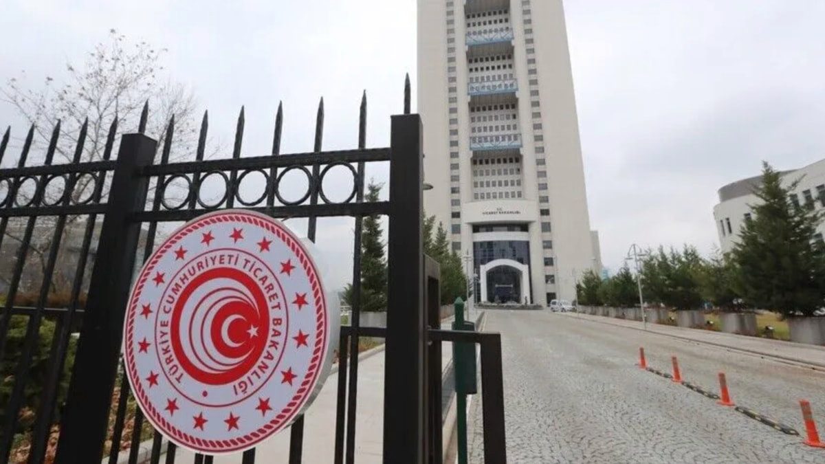 Ticaret Bakanlığı paylaştı: 8 ayda 56 ilin ihracatı arttı