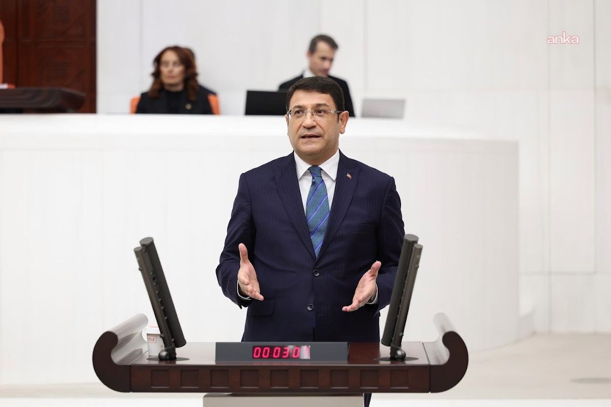 DEVA Partili Şahin, TBMM'deki fon önergesine ipe un serme eleştirisi yöneltti