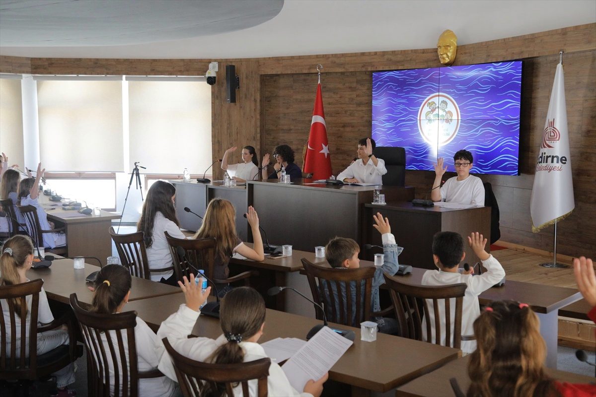 Edirne Çocuk Meclisi 3. Dönem toplantısında çocukların talepleri not alındı