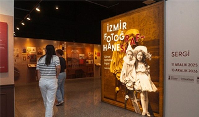 Fotoğrafın 200. yılında İzmir'in görsel hafızası kitapla buluştu