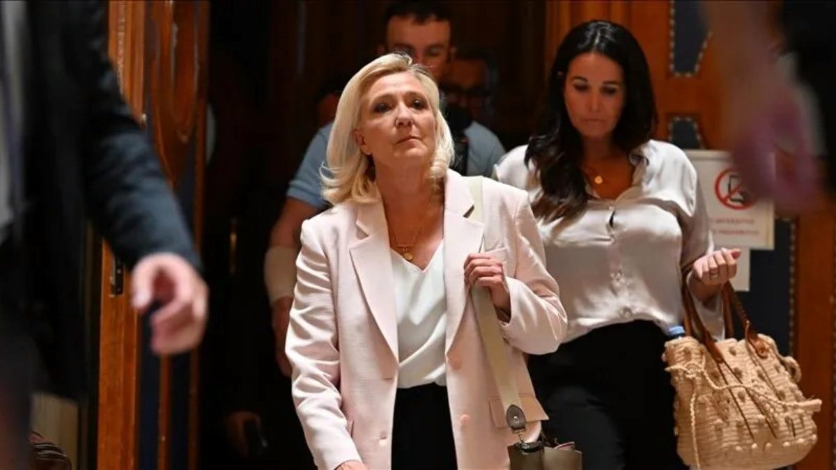 Fransa'daki ankette, aşırı sağcı Le Pen 2027 cumhurbaşkanı seçiminde avantajlı görünüyor