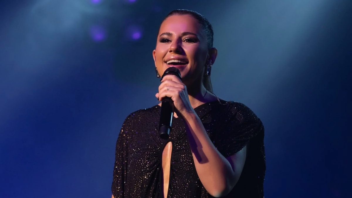 Merdivenden düşmüştü! Şarkıcı Merve Özbey hastaneden paylaşım yaptı