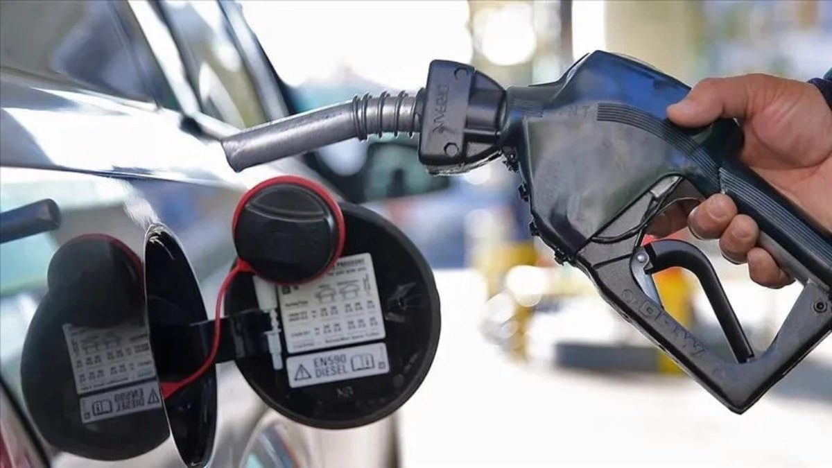 Motorine 4,90 lira indirim geldi: Pompa fiyatları yine değişti