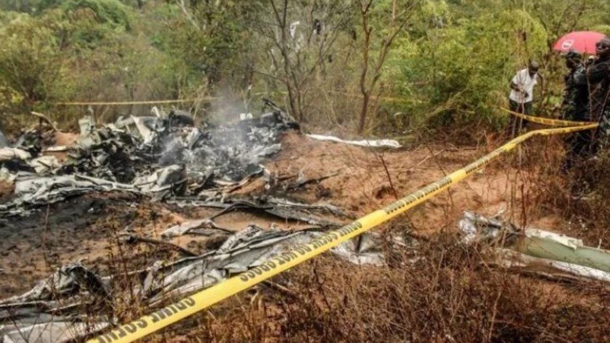 Nijerya'da askeri uçağın düşmesi sonucu onlarca kişi yaşamını yitirdi